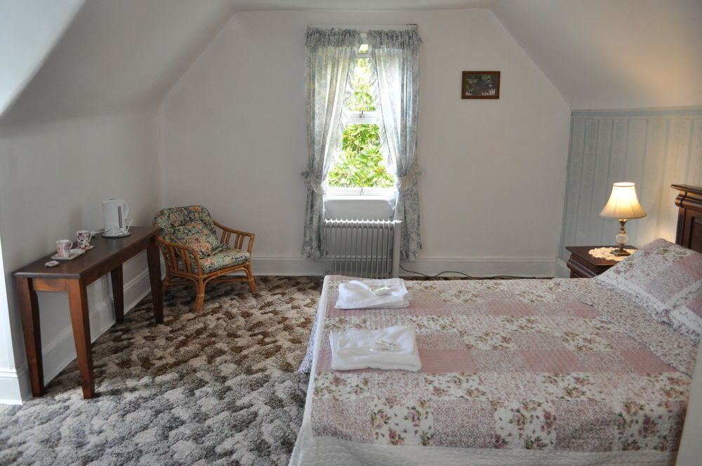 Roslyn House Bed & Breakfast Bushy Park Bagian luar foto
