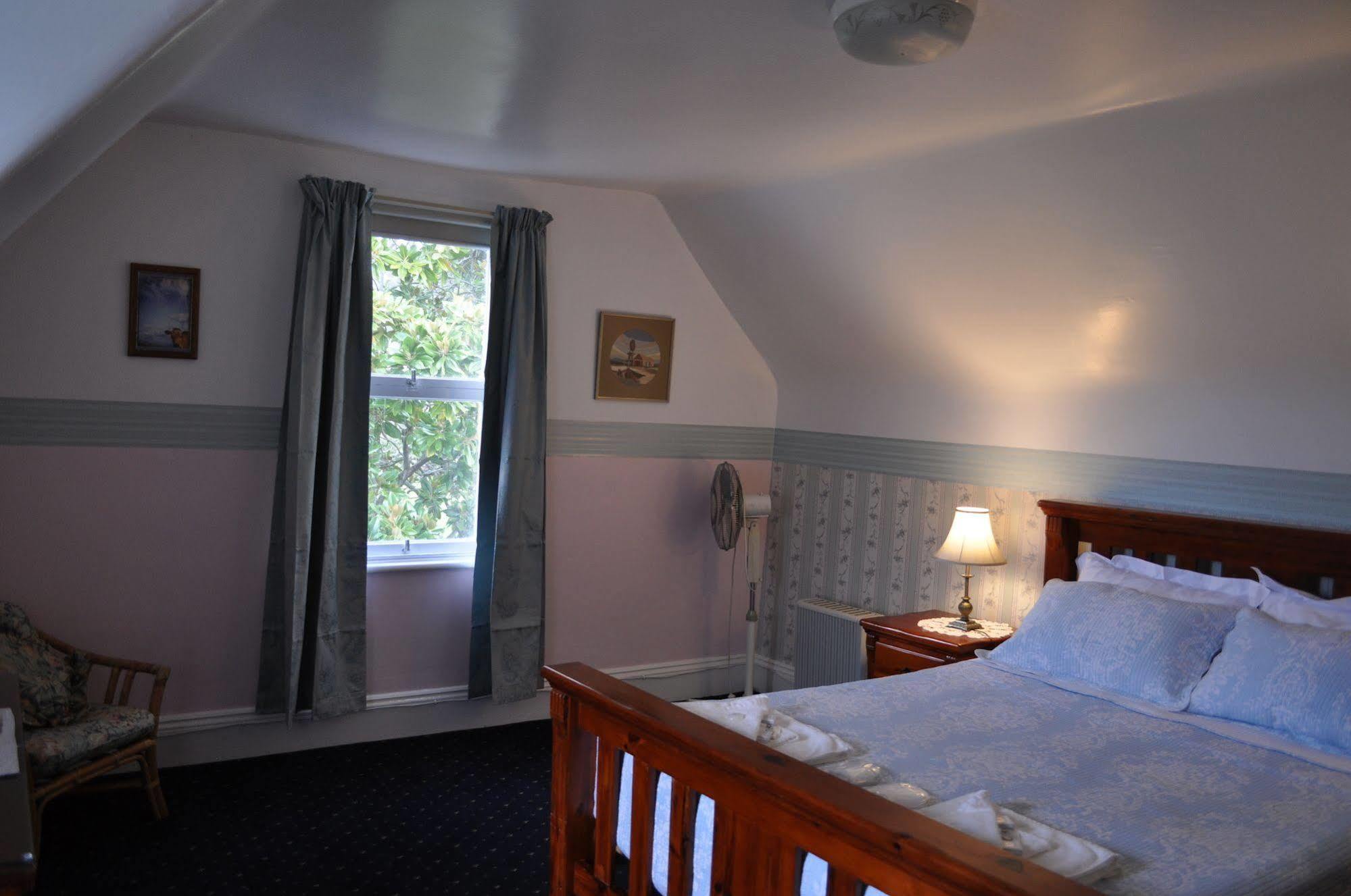 Roslyn House Bed & Breakfast Bushy Park Bagian luar foto